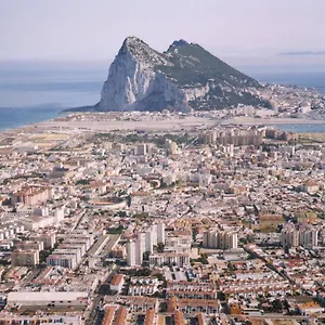 1f, Aire Acondic, 80m2, 2 Dormitorios, 4 Huespedes, Wifi Gratis Apartment La Linea de la Concepcion